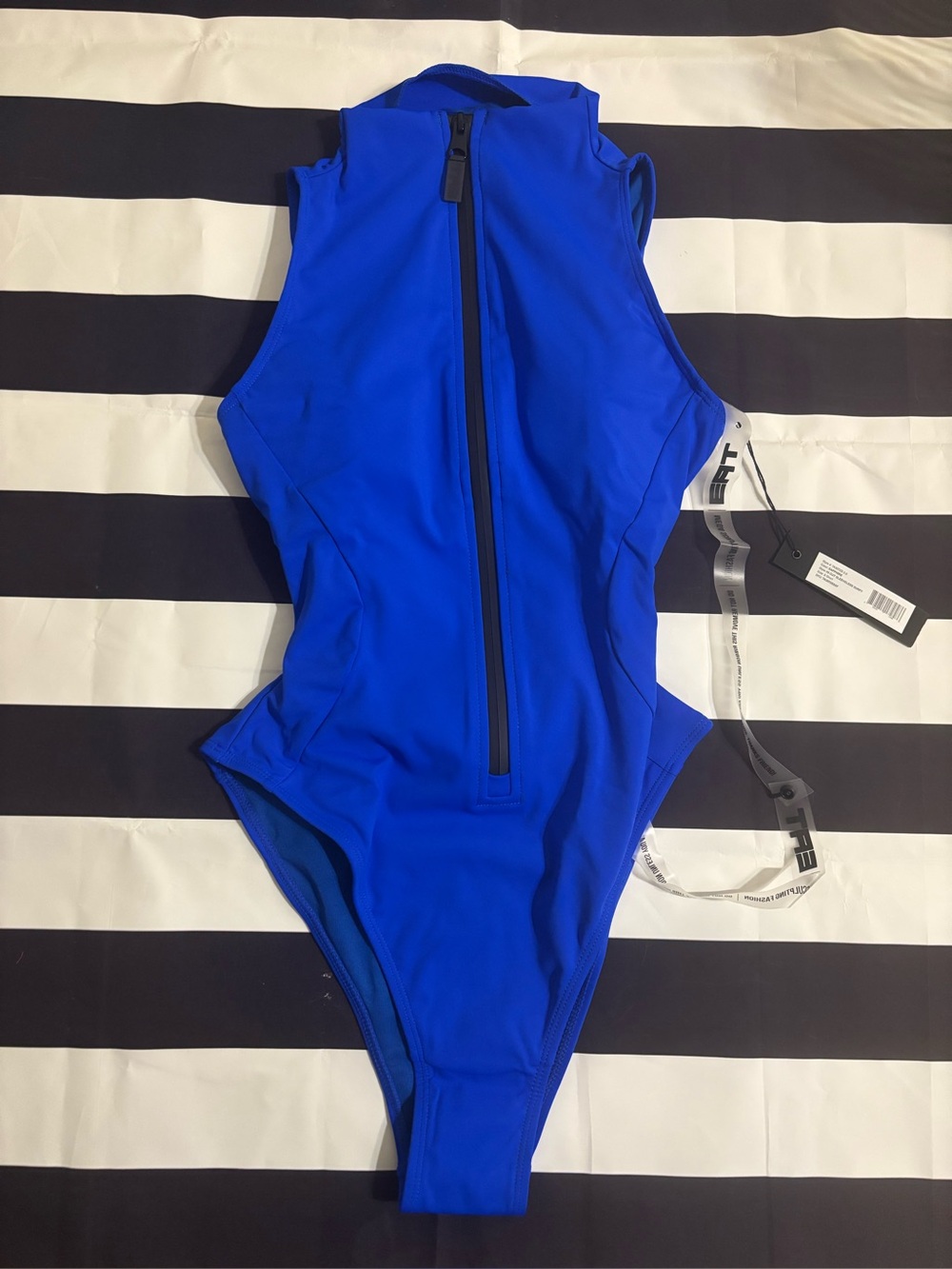 BNWT TA3 High Cut Sleeveless Surfy Shape Wear One Piece Swimsuit Small Short